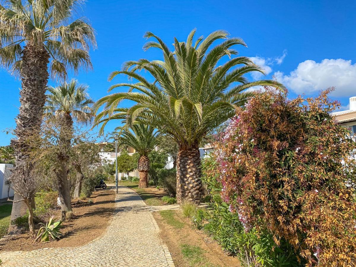Lovely Apartment In Albufeira 2Bd 250M Beach Ocean View And Ac Wi-Fi Pool Exterior foto